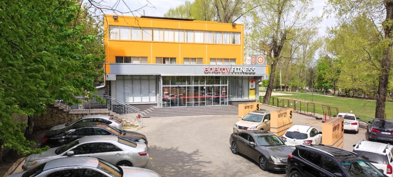 Большая квартира между Аэропортом и Центром города Кишинів Екстер'єр фото